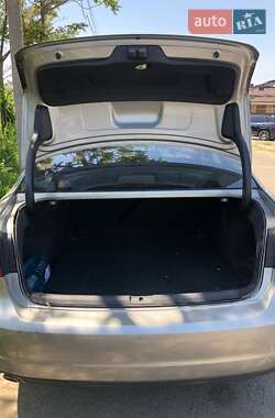 Седан Volkswagen Passat 2012 в 