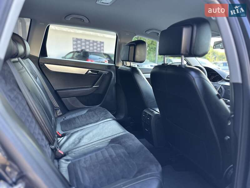 Універсал Volkswagen Passat 2013 в Івано-Франківську