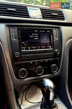 Седан Volkswagen Passat 2013 в 