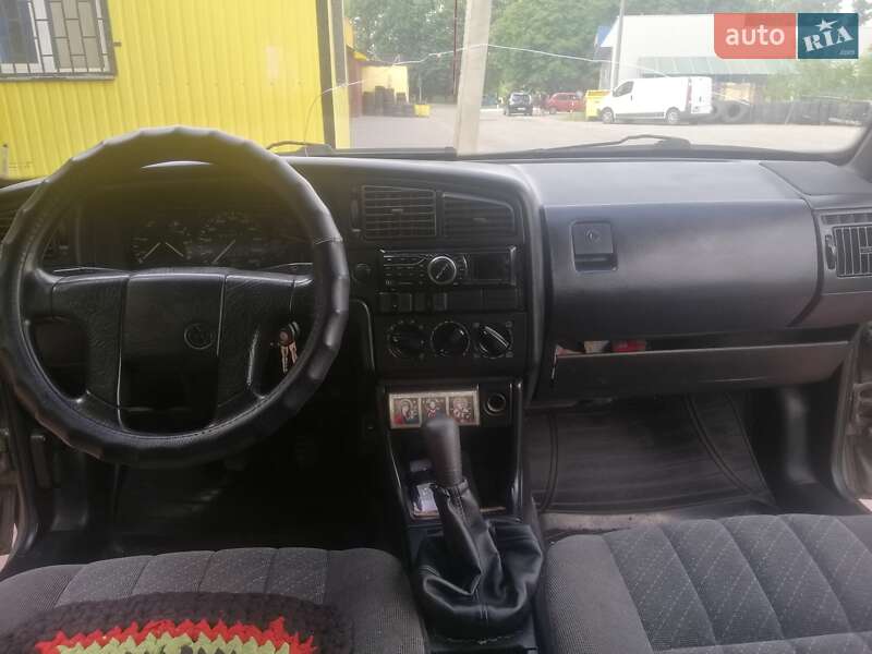 Седан Volkswagen Passat 1991 в Хмельницком