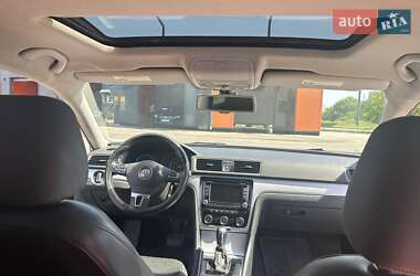 Седан Volkswagen Passat 2013 в 