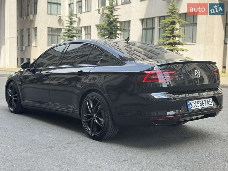 Седан Volkswagen Passat 2018 в Харькове