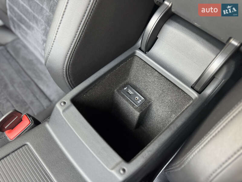 Седан Volkswagen Passat 2018 в Харькове