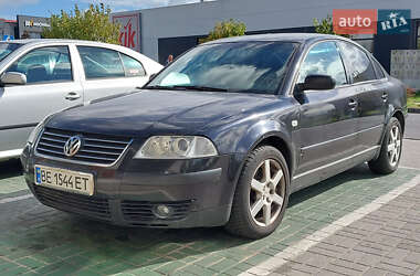 Седан Volkswagen Passat 2003 в Николаеве