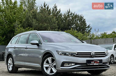 Универсал Volkswagen Passat 2022 в Луцке