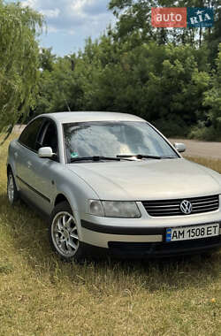 Седан Volkswagen Passat 2000 в Бердичеві
