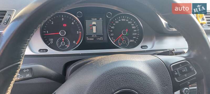 Универсал Volkswagen Passat 2012 в Виннице