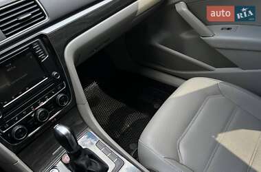 Седан Volkswagen Passat 2016 в 