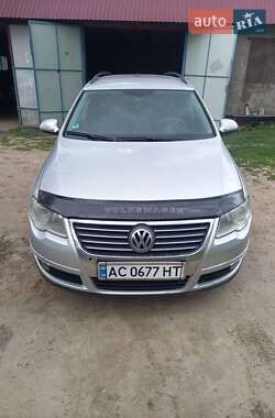 Універсал Volkswagen Passat 2005 в Луцьку