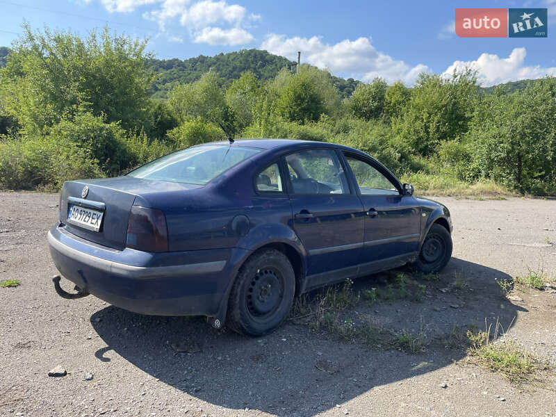 Седан Volkswagen Passat 1999 в Великом Березном