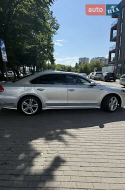 Седан Volkswagen Passat 2015 в 