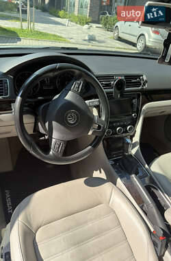 Седан Volkswagen Passat 2015 в 