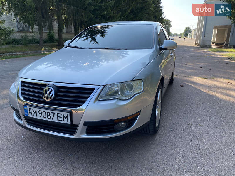Седан Volkswagen Passat 2008 в Житомирі