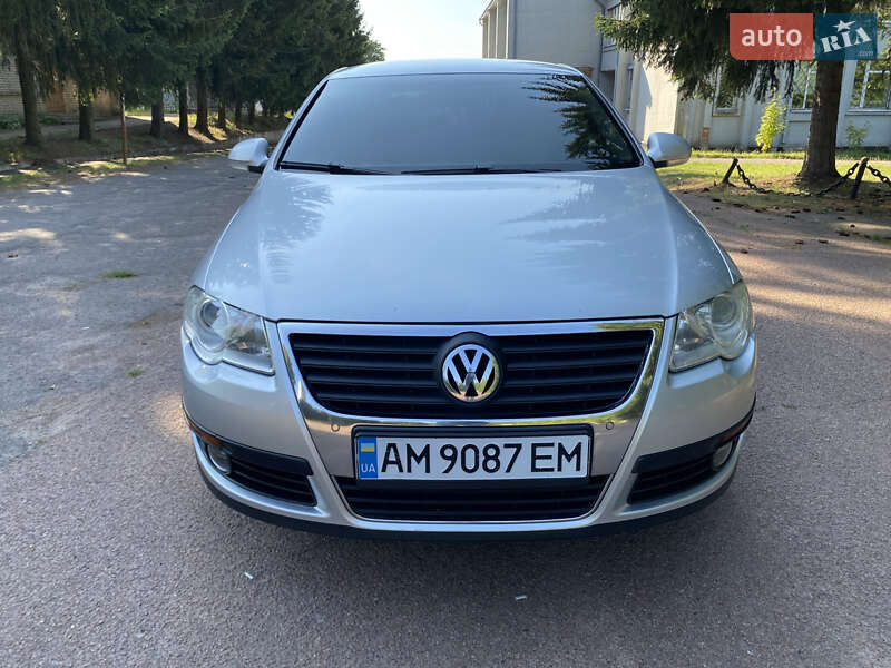 Седан Volkswagen Passat 2008 в Житомирі