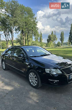 Седан Volkswagen Passat 2009 в Теофиполе