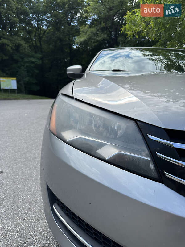 Седан Volkswagen Passat 2013 в Львове