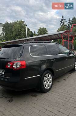 Універсал Volkswagen Passat 2010 в 