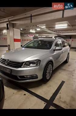 Універсал Volkswagen Passat 2013 в 