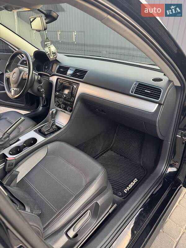 Седан Volkswagen Passat 2013 в Запорожье