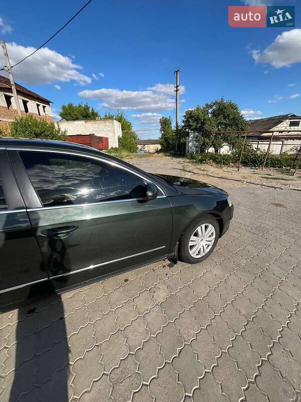 Седан Volkswagen Passat 2006 в Одессе