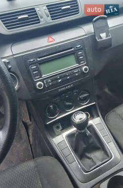 Универсал Volkswagen Passat 2005 в 