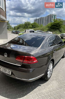 Седан Volkswagen Passat 2012 в 