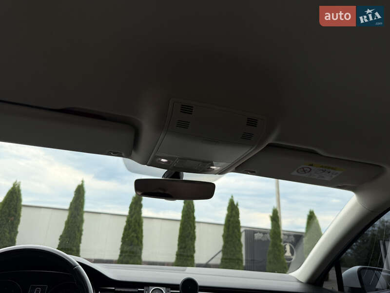 Седан Volkswagen Passat 2015 в Иршаве