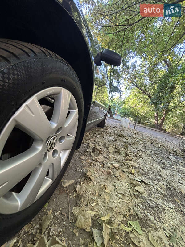 Універсал Volkswagen Passat 2001 в Одесі