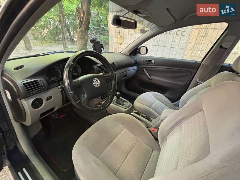 Універсал Volkswagen Passat 2001 в Одесі