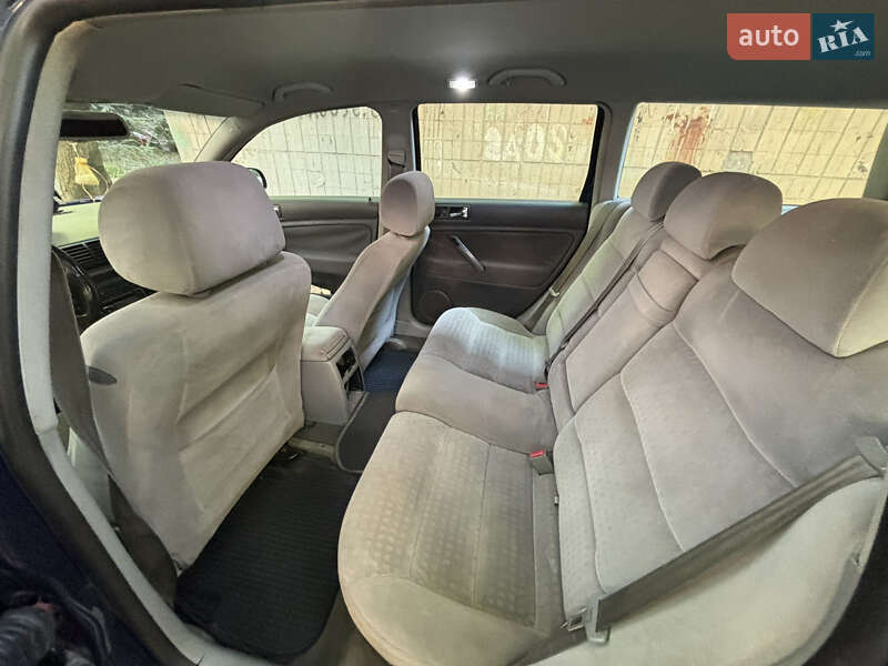 Універсал Volkswagen Passat 2001 в Одесі