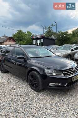 Універсал Volkswagen Passat 2012 в Коломиї