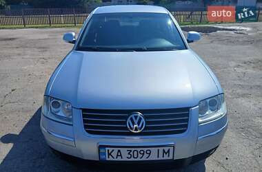 Седан Volkswagen Passat 2004 в Краснограді