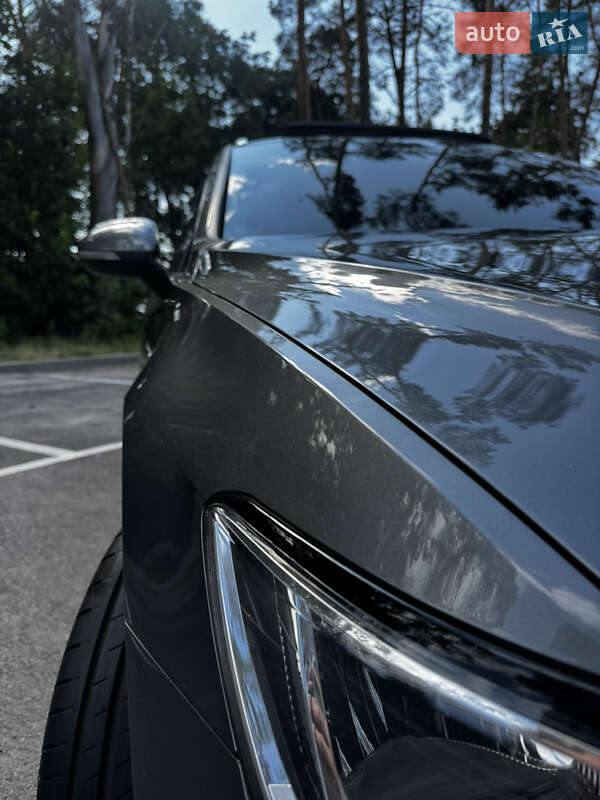 Універсал Volkswagen Passat 2017 в Житомирі