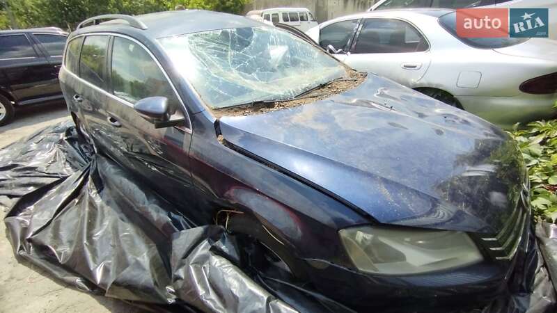 Універсал Volkswagen Passat 2013 в Черкасах