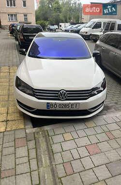 Седан Volkswagen Passat 2014 в Тернополі