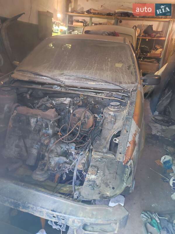 Седан Volkswagen Passat 1989 в Ладыжине