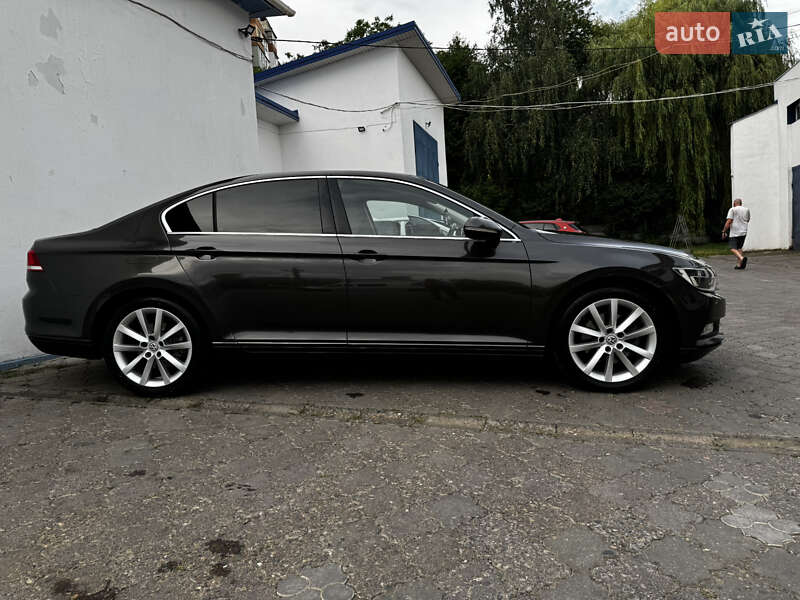 Седан Volkswagen Passat 2014 в Черновцах