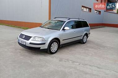Универсал Volkswagen Passat 2004 в Ярмолинцах