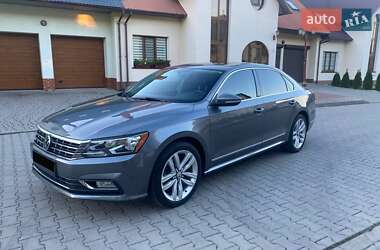 Седан Volkswagen Passat 2015 в Тернополі