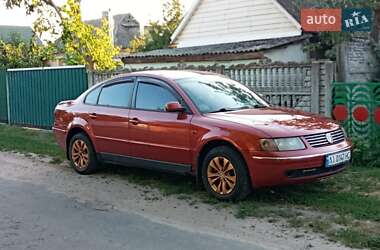 Седан Volkswagen Passat 1998 в 