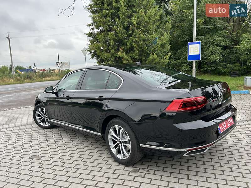 Седан Volkswagen Passat 2020 в Львове