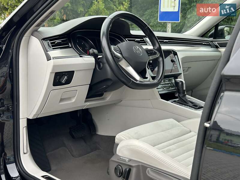 Седан Volkswagen Passat 2020 в Львове