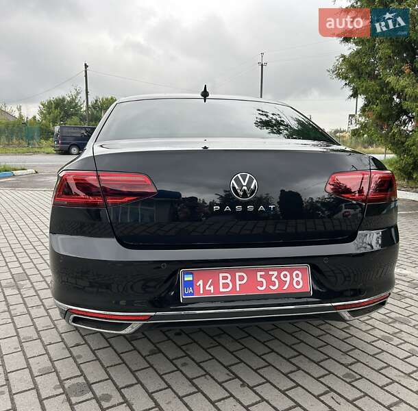 Седан Volkswagen Passat 2020 в Львове