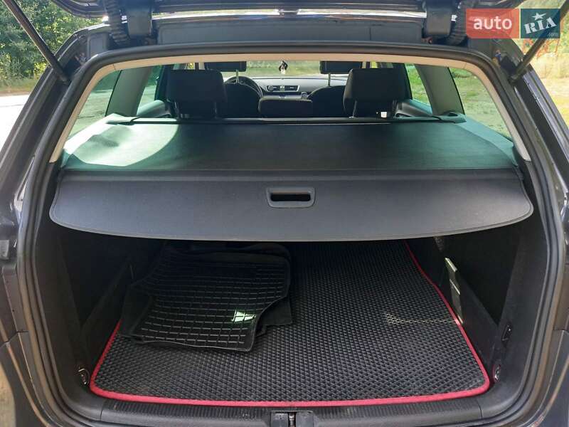 Универсал Volkswagen Passat 2012 в Радомышле