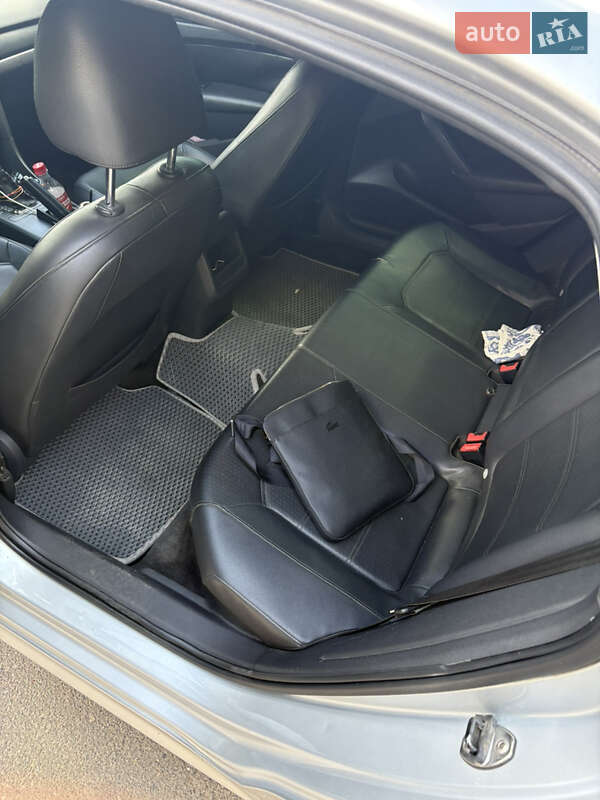 Volkswagen Passat 2011
