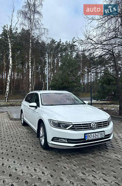 Універсал Volkswagen Passat 2015 в Тернополі