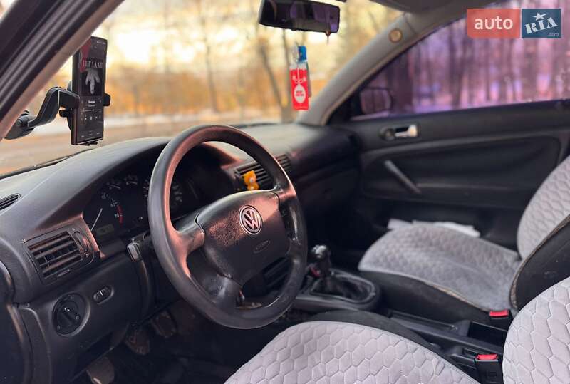 Седан Volkswagen Passat 1996 в Калуше