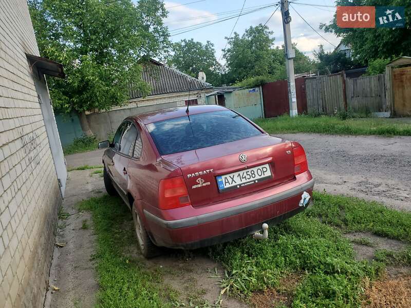 Седан Volkswagen Passat 1999 в 