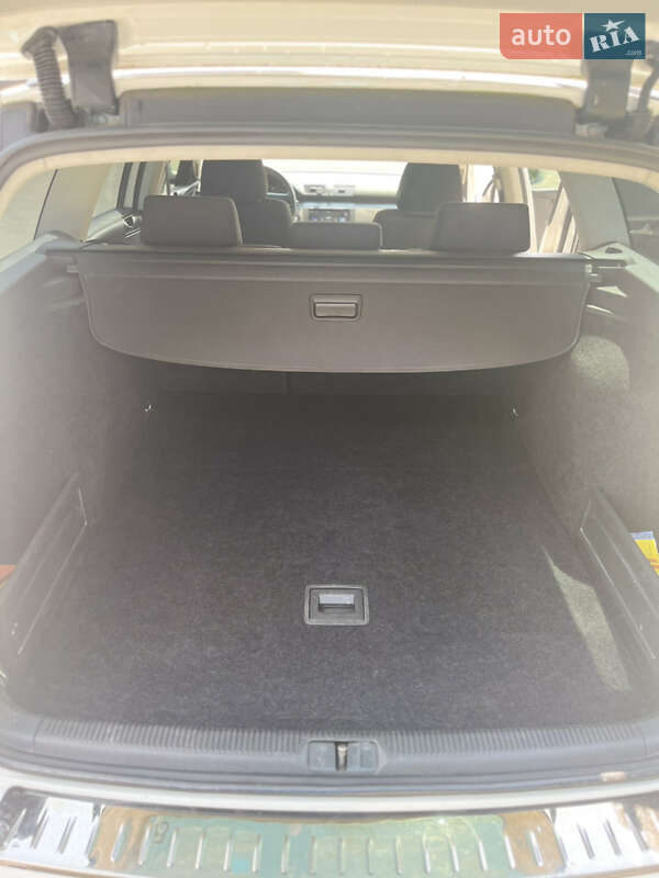 Універсал Volkswagen Passat 2009 в Луцьку