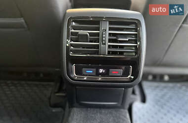 Седан Volkswagen Passat 2015 в 